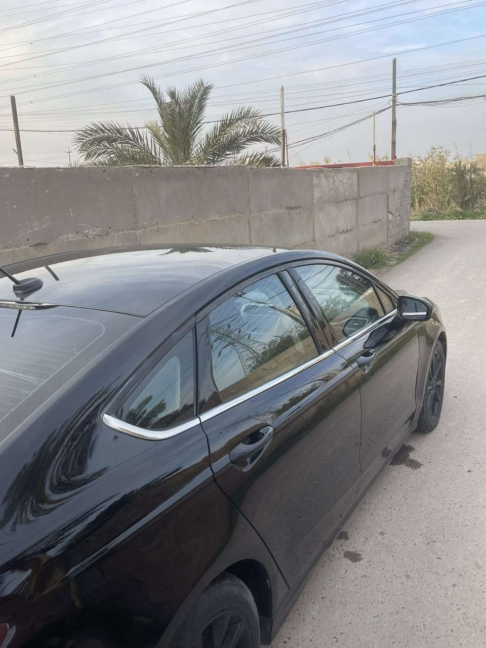 السلام عليكم فورد فيوچن 2017 SE رقم اربيل هزه جديده  كير محرك مكفول  ماشيه 170 الف كيلو مواصفات 
كشنات كهرباء 
تحكم ستيرن 
بصمه 
كير ماوس 
شاشه كبيره 
شاشه ديجيتال 
قفل بصمه 
حساسات 
كامره خلفيه 
حادثها من اميركا جاملغ جهه السايق وشويه من البنيد مواصل لا محرك ولا ابد والباب سايق واصل بيها الضربه  مثل ما موضح ب صور 
حادثها على طريق بغداد كركوك الباب الي بضهر سايق وجاملغ الخلفي بدون دواخل بدون ايرباك 
متواجد حالياً بغداد  واربيل 
السعر 105  وبي مجال  
الرقم *********** فقط الشراي يتصل 
بي واتساب
