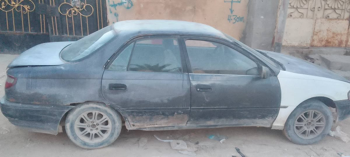 كارينا موديل 94 ، رقمها انبار ، السيارة وملاكها بالبصرة ويريد تحويل ، السنوية مجددة للثمانية وعشرين، السعر 20 ورقة ،
 مكلف بالنشر ، للتواصل ‏‪***********‬‏
