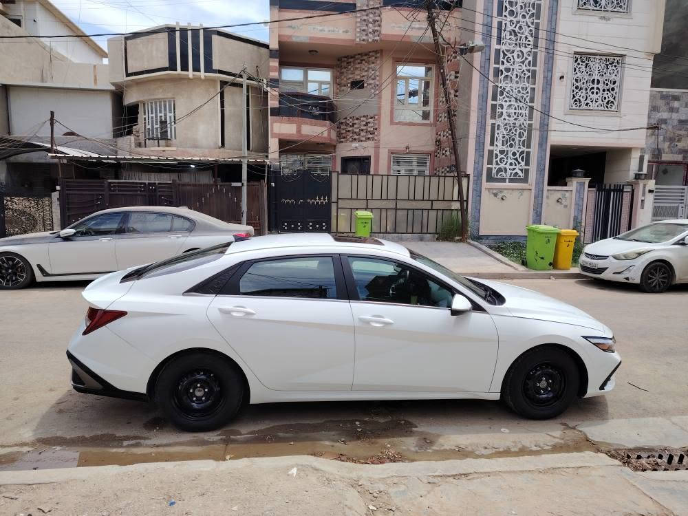 النترا 2024 امريكي حادثه خلفي بدون  وتبديل  بدون ايرباك فول مواصفات   كير ومحرك مكفولات السيارة باسمي تحويل ثاني يوم سعر 165 وبيه مجال
⭐️فتحة 
⭐️اوتو هولد
⭐️ثلاث انضمة قيادة
⭐️تحديد مسار سياقة ذاتيه
⭐️سياد بريك كهربائي
⭐️شاشه دجيتال
⭐️اشاير مري
⭐️تبريد بيانو
⭐️تشغيل عن بعد
⭐️كشنات جلد
⭐️اندرويد اوتو
⭐️لد امامي خلفي
⭐️مانع اصطدام توقف ذاتي
⭐️فول رادارات
⭐️شاحن واير لس
⭐️مواصفات لمتدد وبعد بيه هواي مواصفات مكان سياره بغداد حي الخضراء 
*********** بغداد, العراق
