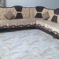 قنفه ويه غطوه والكوشات زاويتين ١٤ متر سعره مناسب جداً بيع مستعجل 07781...
