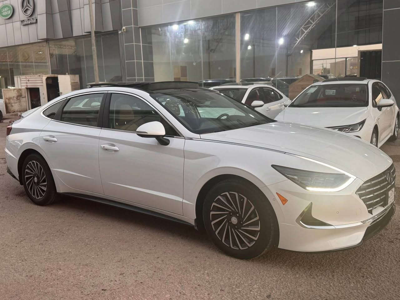 السلام عليكم سوناتا موديل 23 محرك 2000 هايبرد فول 1/1 ماشيه 14 مايل فقط رقم بابل باسمي حادث السياره جاملغ خلفي ودعاميه فقط السعر 210 وبيه مجال مكان السياره حله جمعيه للاستفسار على الرقم *********** حلة, بابل
