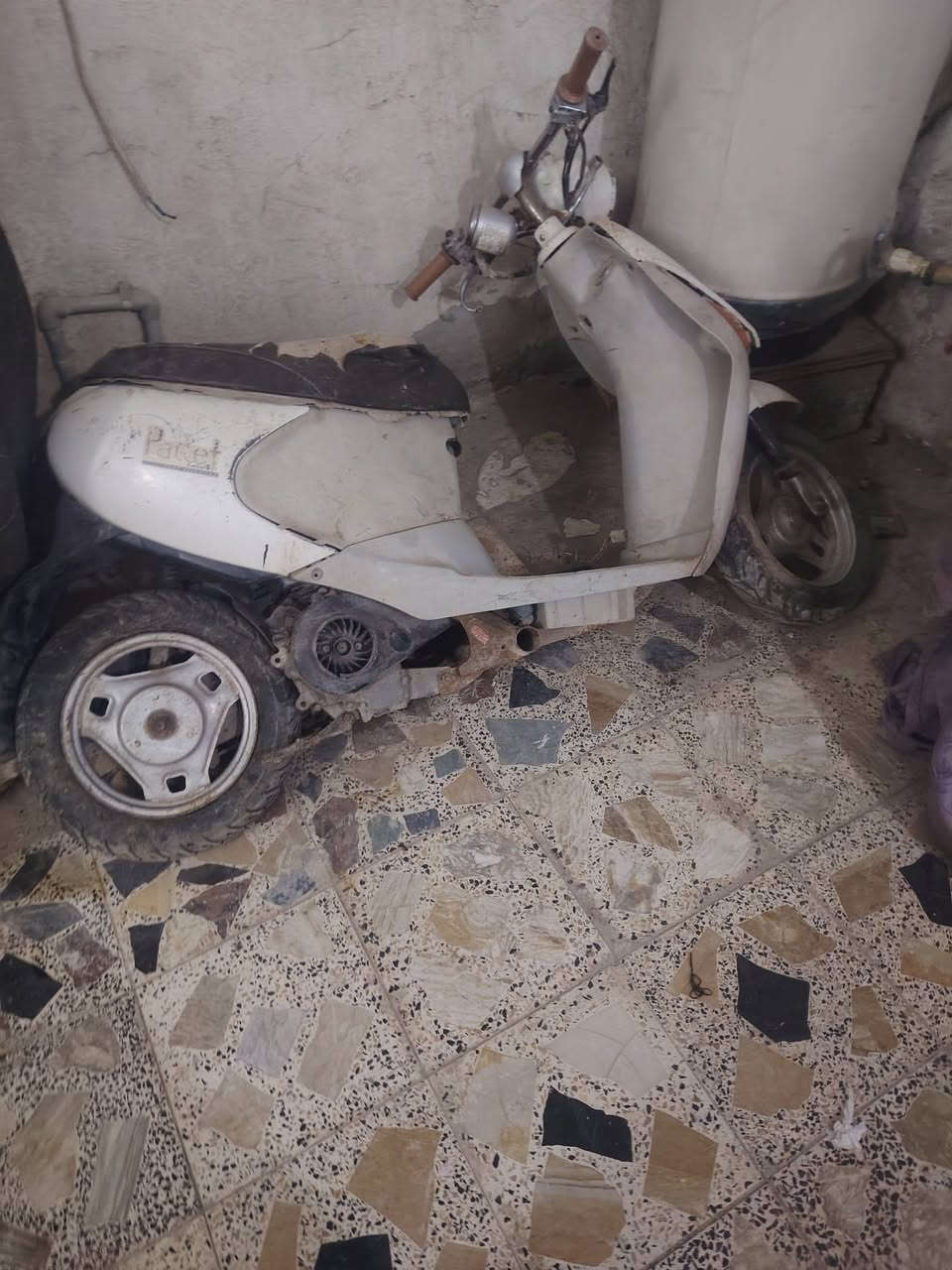 كاونتر ٣قطع غساله دراجه طباخ كلهن سعرهن 150 الف ***********
