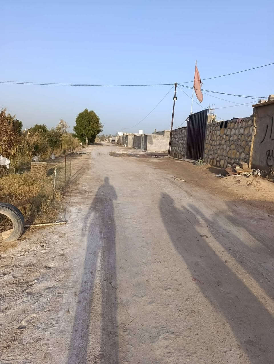 ارض طابو زراعي سند 25 مساحتها 2700 متر وبيها خريطه كامله رباط كونكريت ومدفونه مساحه 300 متر في الكوفه البراكيه قرب معمل سمنت الكوفه موجود ماي كهرباء وناس ساكنه


**إذا كنت صاحب هذا الإعلان وتريد حذفه لأي سبب، رجاءا أرسل رسالة إلى الدعم الفني**