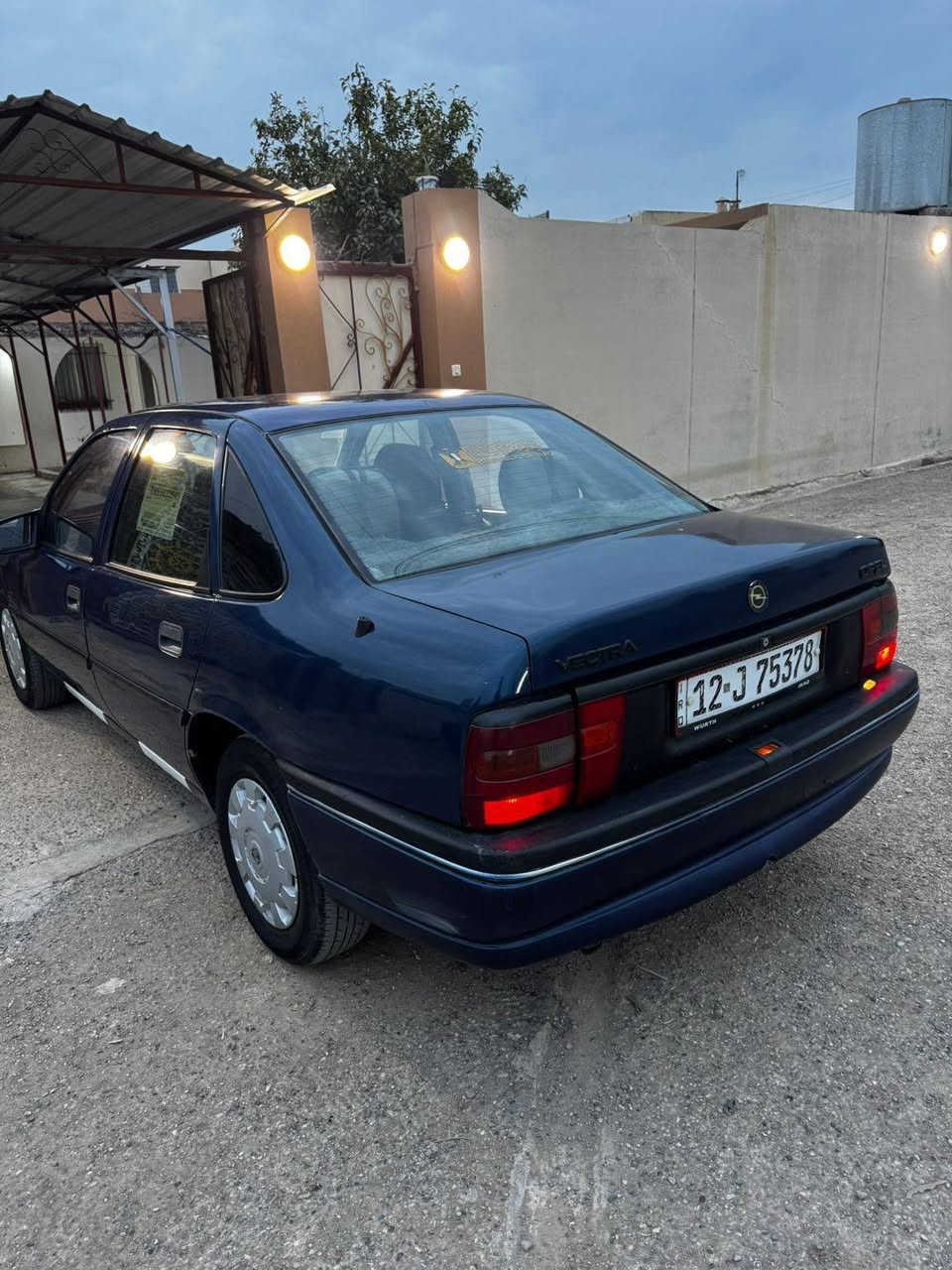 فكتره حجم 18 موديل 92 كل شيء بيها شرط من الدعاميه الدعاميه اي ضرر ما بيها فقط صبغ  حزام كير محرك شرط  السعر 50 بيها مجال قليل الشراي يتصل ***********
