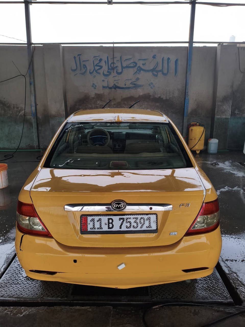 بي واي دي f3 موديل 13 سوينه ساقطه صارله 2شهرين ب اسمي سعر55 مفوله سياره مكينه وكير مكفولات 
***********
