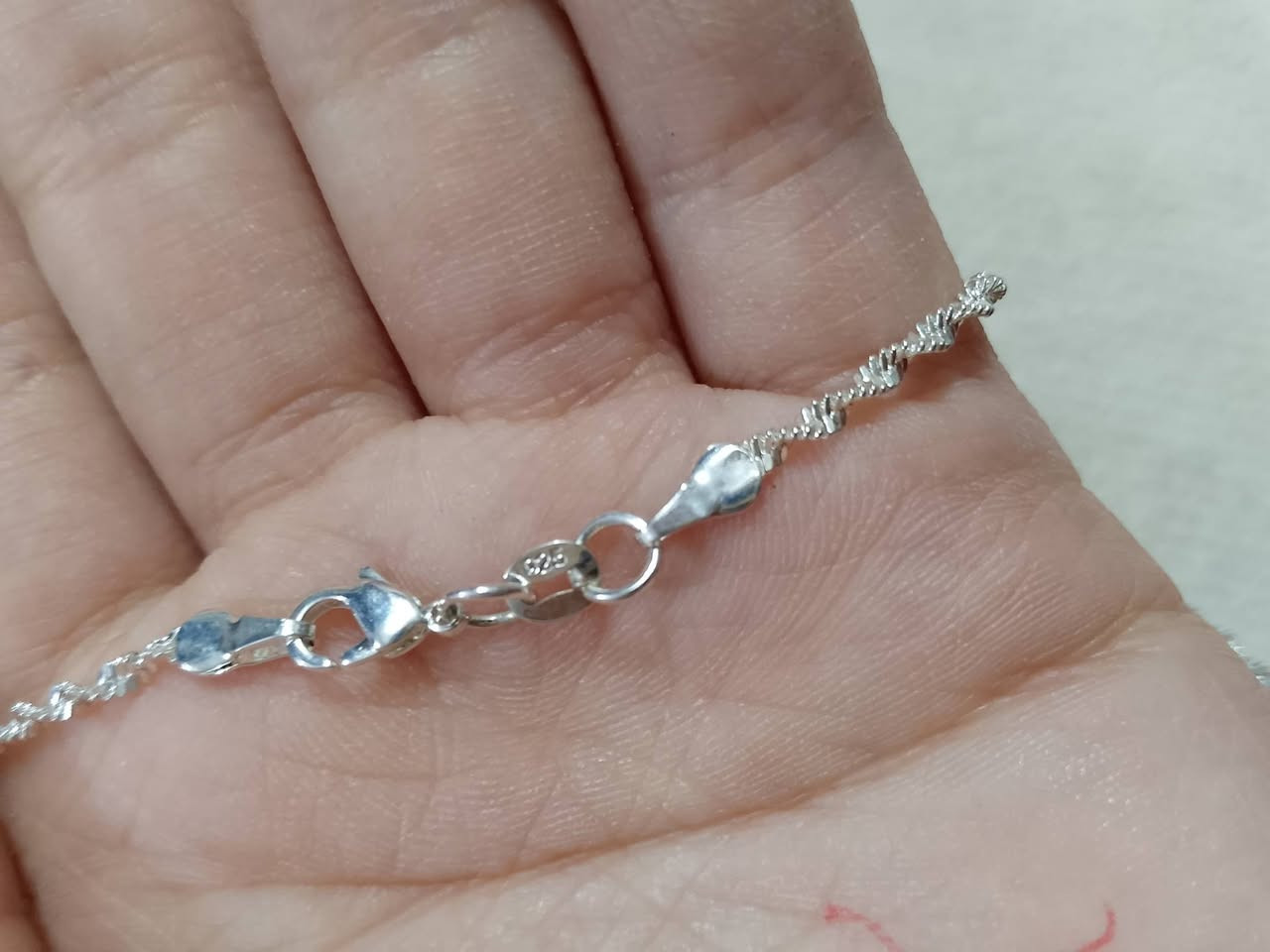 زناجيل عليهن ختم 925
سعر 15 مع توصيل علئ اول تم  
3 قطع


**إذا كنت صاحب هذا الإعلان وتريد حذفه لأي سبب، رجاءا أرسل رسالة إلى الدعم الفني**