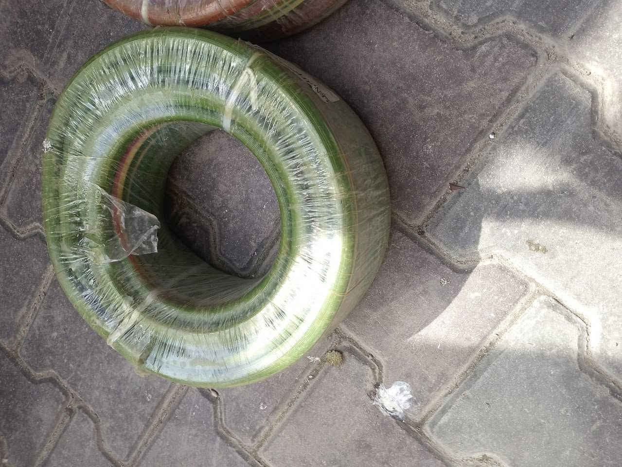 السلام عليكم ورحمة الله وبركاته
توفر لدينا مجموعة من الصوندات 20متر👉
بأسعار مناسبة جداً جداً 🎁
الموقع: بغداد المنصور 📍
الهاتف☎️ ***********📞
يوجد توصيل 🚚 جميع محافظات العراق 🇮🇶
