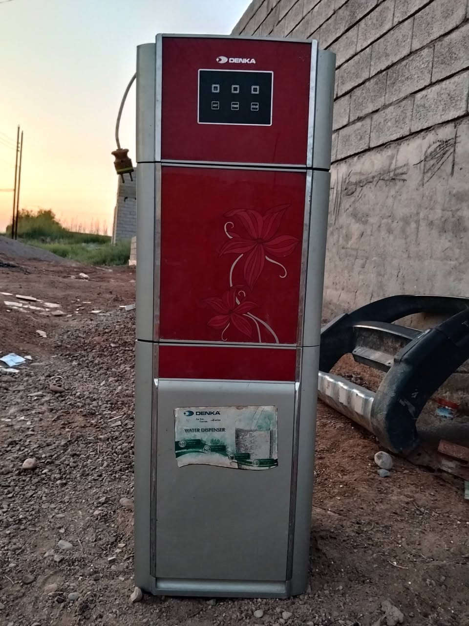 اسلام عليكم براد ماء البيع السعر 60الف وبي مجال وهاذة رقمي ***********
