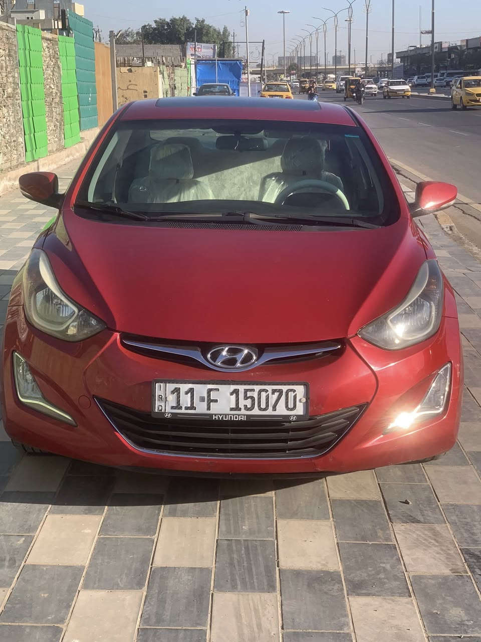 موديل 16 فول مواصفات امريكي شبه كلين ماشيه 93 mi محرك 2000 دوش سعرها 125$
هـ/***********
