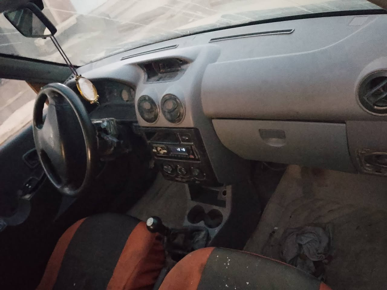 بدون اكفل سرقة وعشاير موديل 12سنوية عظم عاج  اويل بم ظعيف وبريك ضعيف الباقي كلة شغال شغل وطلع كير مكينة خير من الله  مكاني بغداد البياع شرطة الخامسة السعر 9 رقمي ***********
