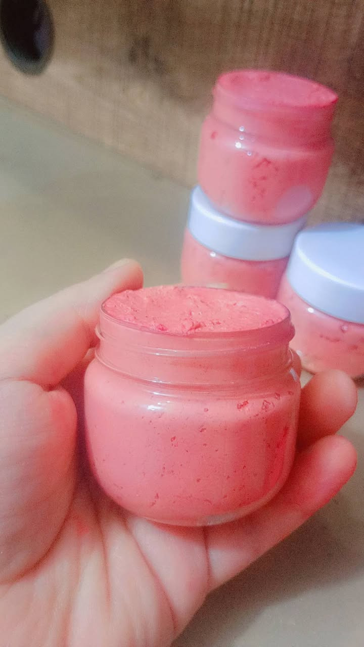 😍جديدنااااااااا 😍 
صابونية الورد الجوري لتبيض الجسم والمناطق الحساسة والتخلص من التصبغات العنيدة وجلد الوزة
للتخلص من الاسمرار في الركب وتحت الابط والاقدام
من اول استخدام رح تلاحظي الفرق 
مصنوعة من الزيوت الطبيعية و الأعشاب الطبيعيه 🌷🥰 
للطلب خاص او واتس اب ***********
متوفر خدمة توصيل لكافة محافظات العراق 🚗🚗
