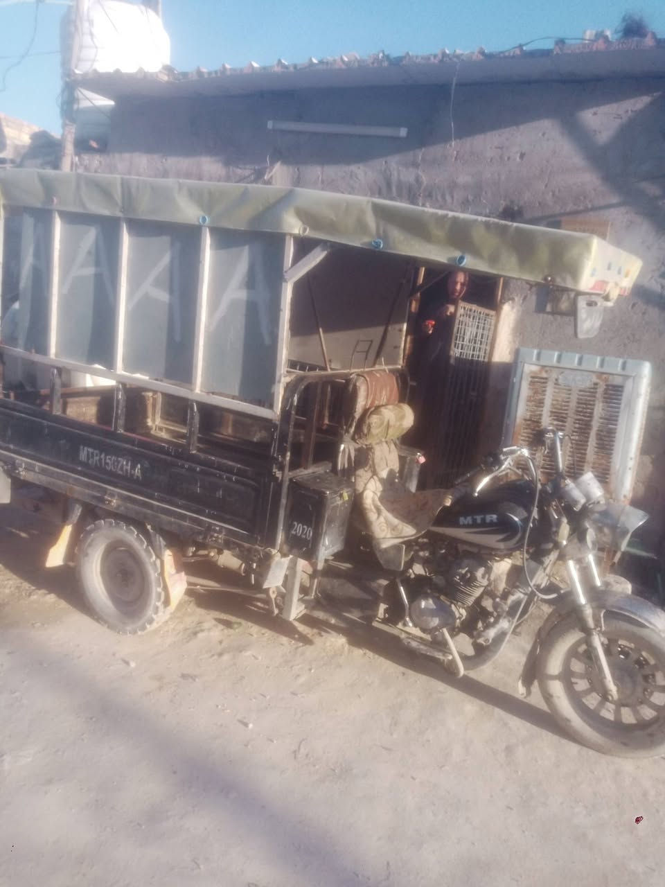 سلام عليكم شباب ستوته للبيع موديل 2012 رقم ابيض ضايعه سنويتها ابيع بدون محجر مكاني نجف حي الرحمة *********** متواجد خاص مفتوح بي واتساب
