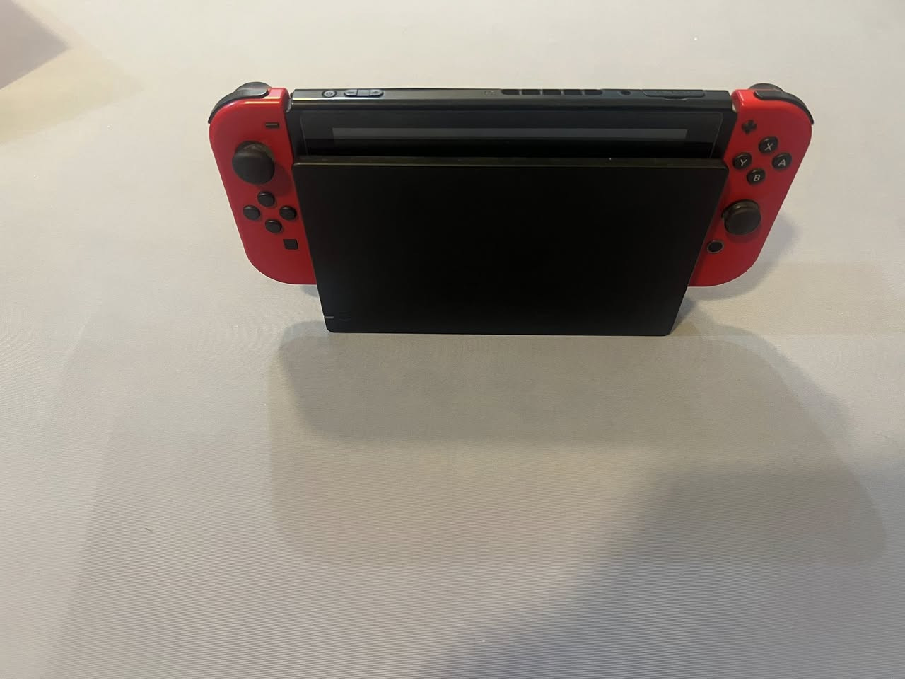 السلام عليكم نتندو سويتش مهكر للبيع نظيف مع الكارتونه وملحقاته كامله


**إذا كنت صاحب هذا الإعلان وتريد حذفه لأي سبب، رجاءا أرسل رسالة إلى الدعم الفني**