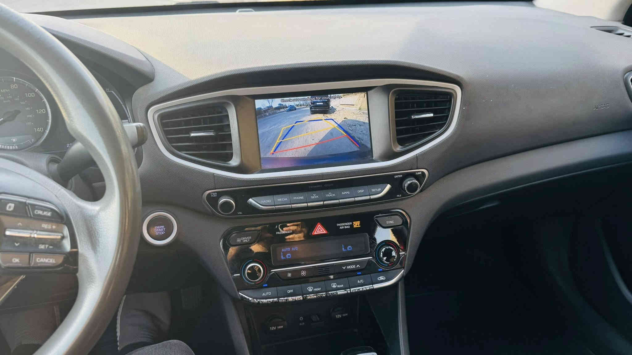 السلام عليكم
هونداي ايونك 2019 هايبرد وارد امريكي 

للبيع رقم بغداد مواصفاتها معروفة شاشة كاربلي كامرة دوارة صور الحادث موجودة جاملغ مصبوغ والبند مصلح بدون صبغ السيارة جازة مابيها اي نقص السعر 118$ رقم الهاتف ***********

السيارة مكانها بغداد المشتل اي تفاصيل تحب تعرفها راسلني او اتصل
