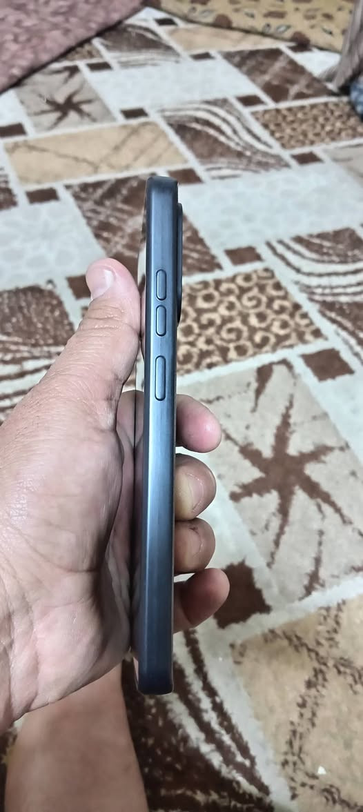 السلام عليكم ريدمي 12c  ذاكرة 128رام12 جهاز نضيف مابي أي عيب ما مفتوح شرط سعر120 بي مجال ***********
