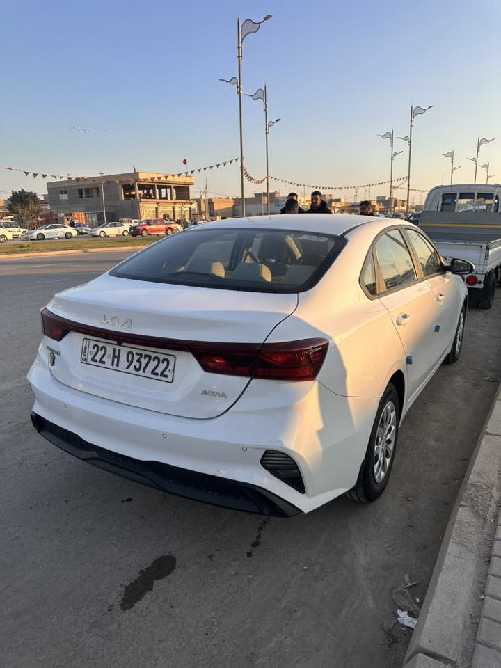 كيا سيراتو موديل 2024 
محرك 2000
ماشيه 16 
مكفوله  
سعر 188 
***********
***********
