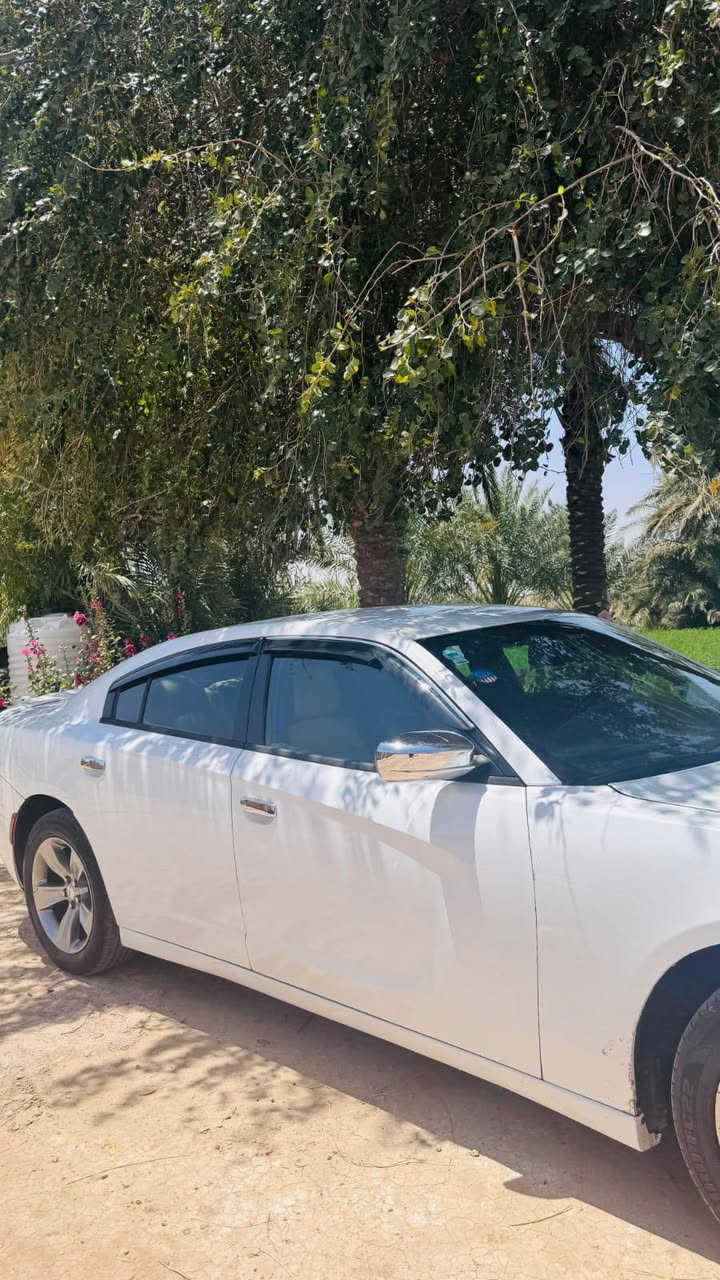 دوج جارجر 2015 كندي رقم بغداد بسمي محرك 3600 مواصفات sxt سونار مرفق بلمنشور وبيها حالوب للستفسار ***********
