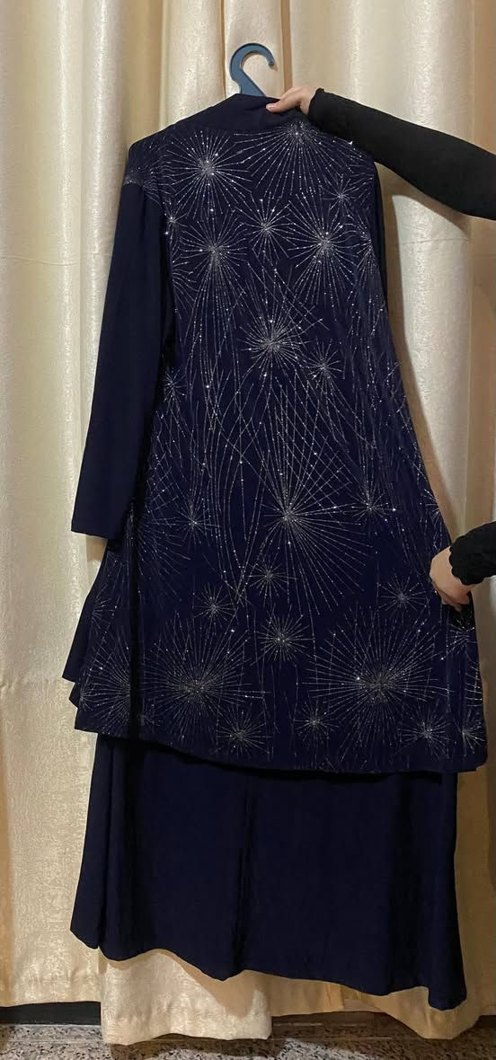 السلام عليكم ... عندي هذي الفساتين ملبوسة مرة او مرتين بالهواية للبيع


**إذا كنت صاحب هذا الإعلان وتريد حذفه لأي سبب، رجاءا أرسل رسالة إلى الدعم الفني**