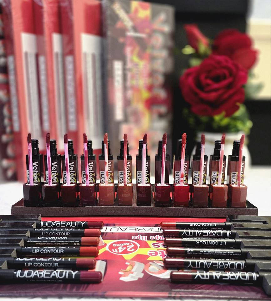 أرواج هدى بيوتي  Huda beauty  مع لب لاينر 🫦⋆౨ৎ˚🍓. 
سيت حمر مات 12 لون تدرجات تمووت  
مع 12 اقلام تحديد بألوان تناسب جميع الأوقات ⏰
احلى انواع الحمر الي راح تجربيها
ومتشقق الشفه نهائي تحتوي على زيت الجوجوبا و خلاصة الافكادوو 💋
تدوم طويلا على الشفاه دون ثقل ودون الشعور بالجفاف غنية  بفيتامين E وزيت الأفوكادو ليترك الشفتين ناعمة ولينة دون ملمس لزج. البصرة, العراق


**إذا كنت صاحب هذا الإعلان وتريد حذفه لأي سبب، رجاءا أرسل رسالة إلى الدعم الفني**