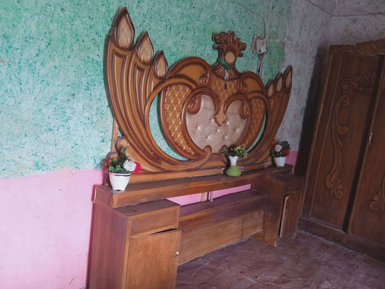 قرفه مستخدمه للبيع سعر 250 كنتور زاويه جربيايه ***********
