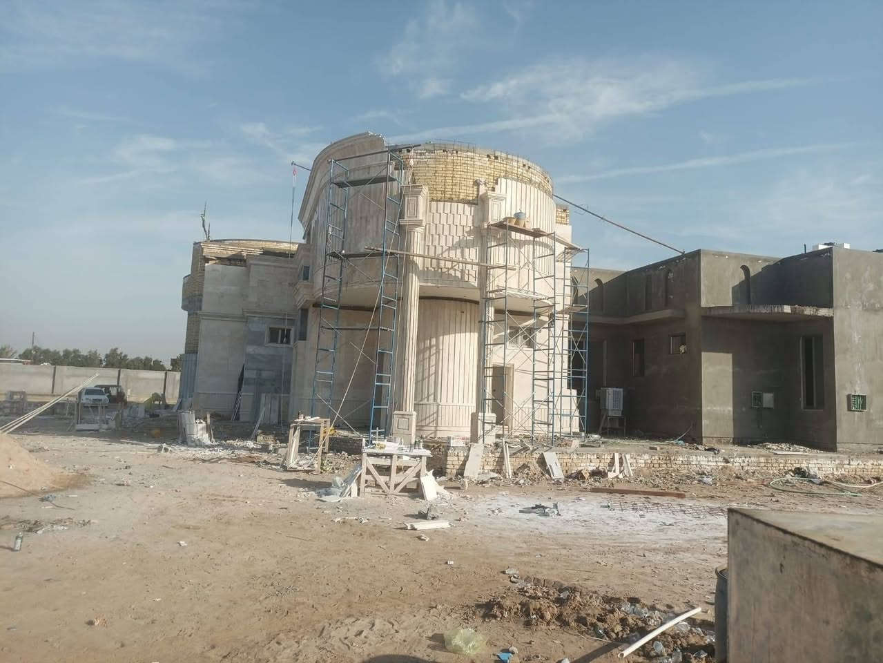 لســــنا الــــوحيدين لــــكننا الأفضــــل༒ #للحجر_مرمر 
تــــميز مــــعنا بأفضــــل الواجهات العصريــــة 
حيث الفخامة والأناقة تنفيذ واجهات المرمر بطريقة تحفه فنيه جزء من أعمال كادرنا في جنوب العراق وفي العاصمة بغداد 😍 نعمل في جميع المحافظات  نتعامل مع الزبون أو مهندس او مقاول شغل  نضيف ان شاء الله  
#واجهتك_بيتك_يمنا 💪
للاستفسار حول اعمالنا الاتصال بنا 
خالد الكردي  *********** واتساب او اتصال
ابو دانيال *********** واتساب او اتصال
