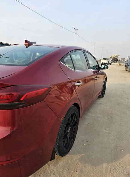 النترا فول مواصفات لمتد سبورت ماعدا الفتحه
تشغيل بصمة 
كشنات كهربائي تدفئة
تحكم استيره 
مانع انزلاق 
تحديد مسار 
كامره خلفيه 
تدفئه وتبريد 
حساسات جانبية 
كير ومحرك مكفول
السعر ١٢٣ وبيه مجال 
للتواصل الاتصال على الرقم ***********
