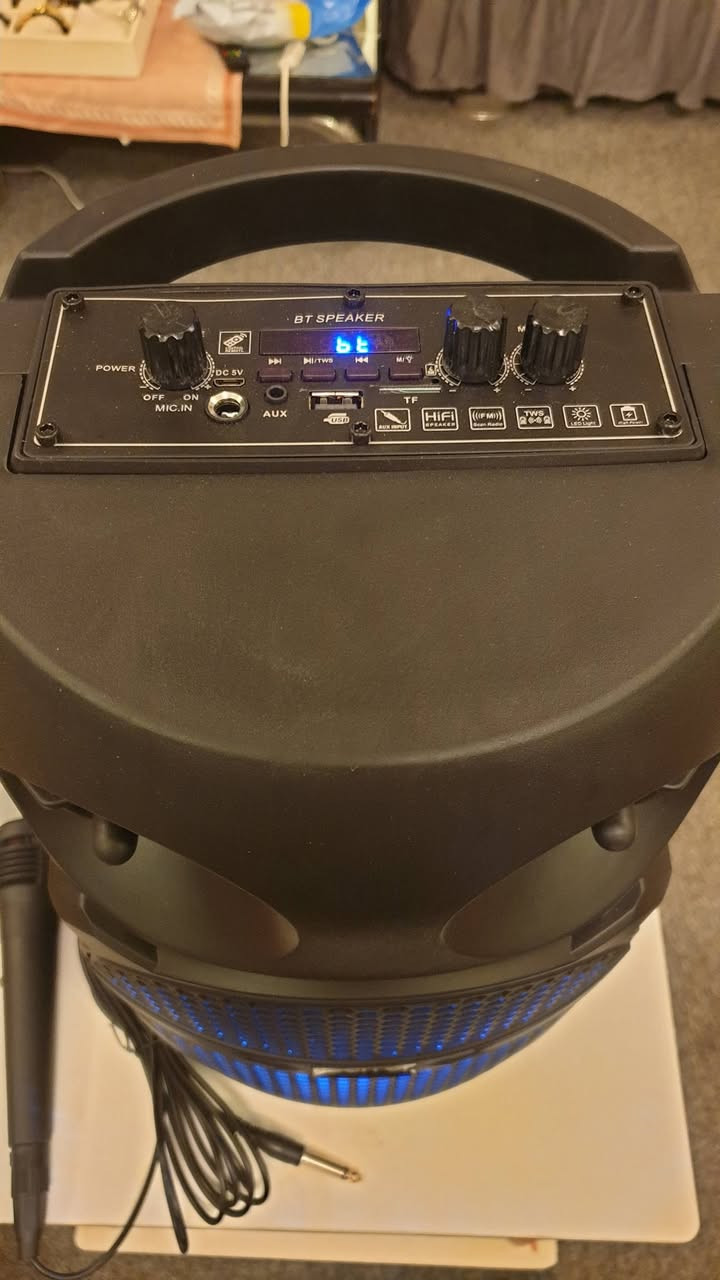 سبيكر صوت يخبل وعالي مع مكرفون وامكانية رام وفلاش وبلوتوث


**إذا كنت صاحب هذا الإعلان وتريد حذفه لأي سبب، رجاءا أرسل رسالة إلى الدعم الفني**