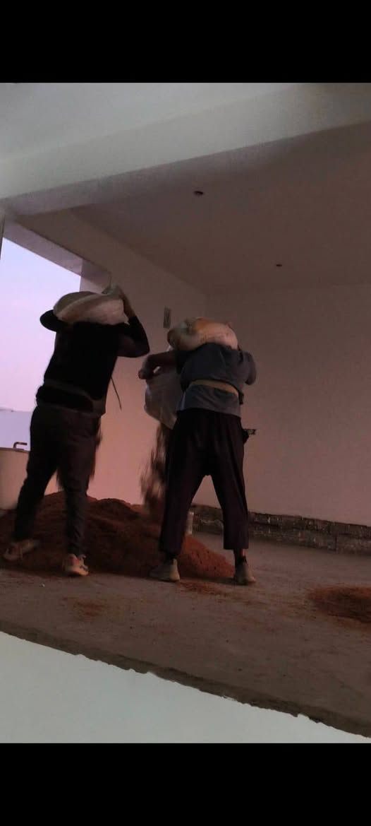 سلام عليكم خوان   كادر ابو يعكوب بتصعيد مواد بناء على ضهر مكاني بغداد ***********
