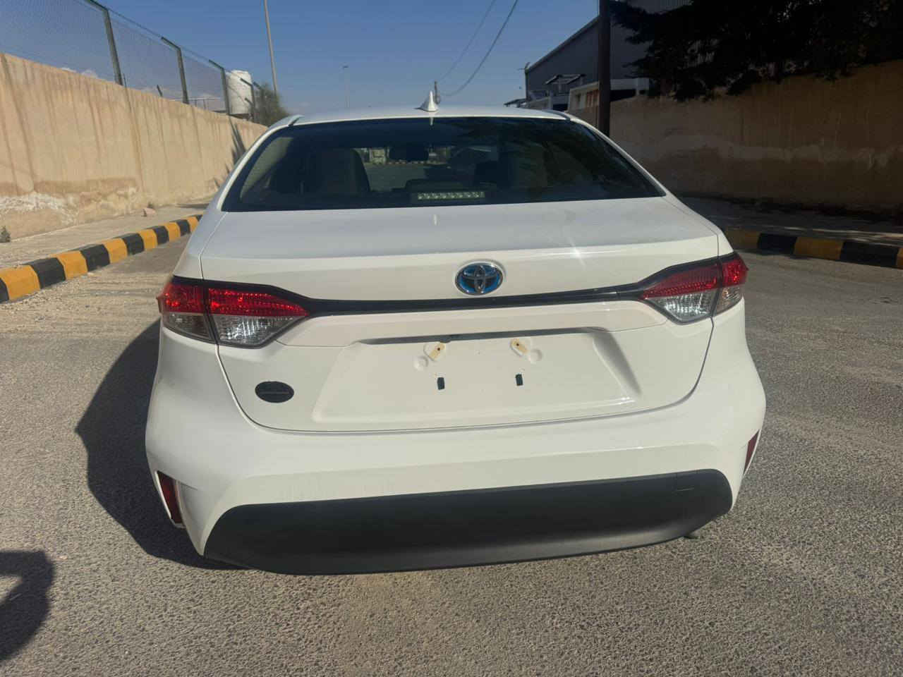 كورلا وارد موديل ٢٣ حادث موضح بالصور بدون ايرباك بدون دواخل ماشية ٧٥الف كليو رقم بغداد باسمي مكفولة من الصبغ تبديل بنيد بلادي نفس اللون والدعامية ايضا تدفىة كشنات ردارات للبيع بسعر ١٦٥ الاتصال ***********
