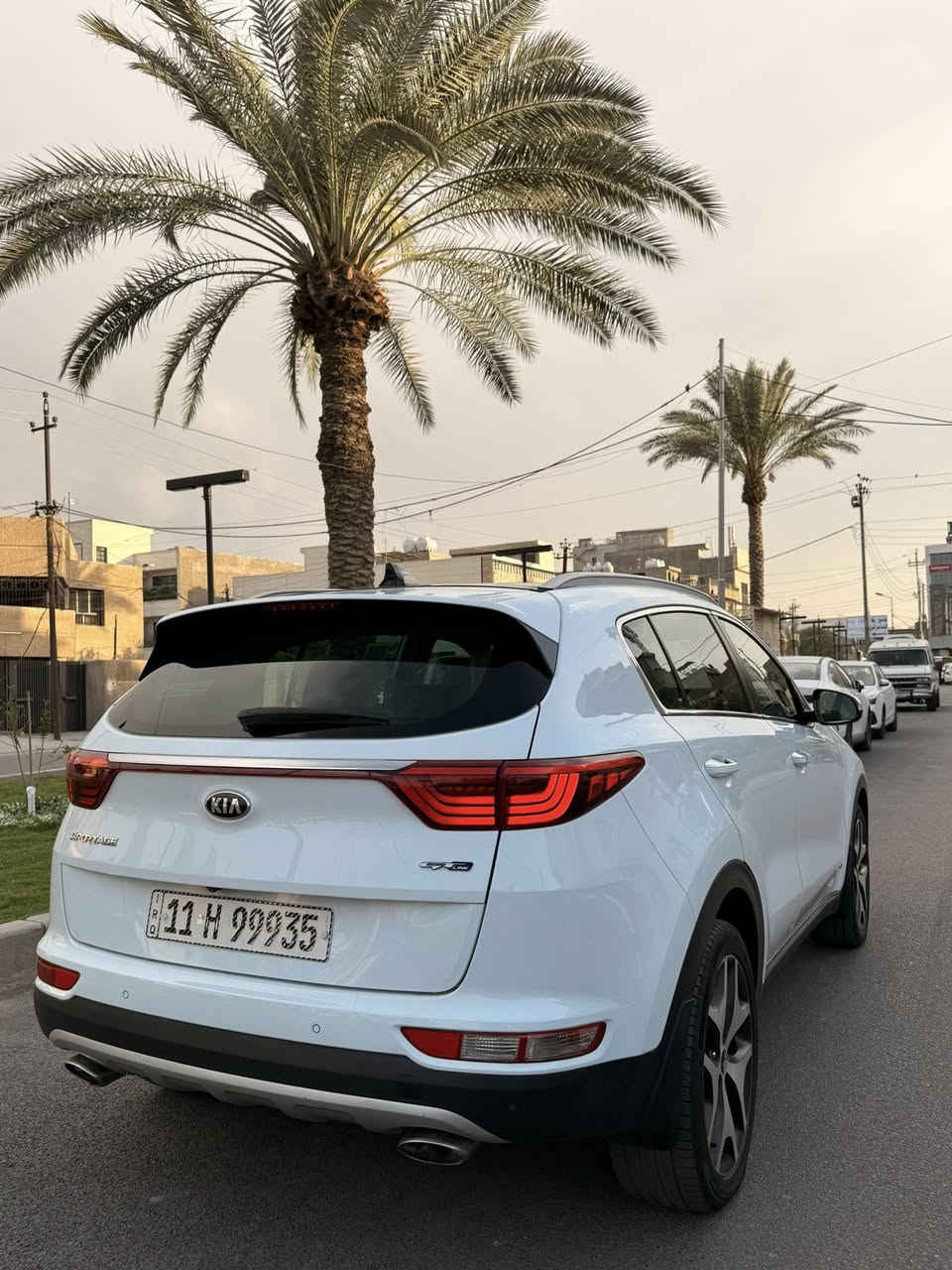 سبورتج خليجي GT Line الايراني موديل 2016 شكل ال2017 رقم بغداد الدولي الجديد سنوية وهزة جديدة باسمي فول مواصفات للاخير اعلى مواصفات بالسبورتج دبل كشن كهرباء حار بارد كشن ستيرن D شفتات ستيرن بانوراما بصمة تشغيل وابواب يدات نيكل مري شفط لد امامي خلفي جنطة كهرباء تبريد قطعتين تبريد بيانو نظام مناخي منفصل كشنات جلد بلادي سايد بريك بصمة AWD اوتو هولد 
3 انظمة قيادة ( سبورت - ايكو - نورمال ) هيتر كشنات خلفي مانع اصطدام 5 ويل كب 
السيارة جديدة على وضع الشركة ماشية 99 الف حقيقي السيارة كفالة عامة من الصبغ حتة الدعاميات كفالة 
العنوان بغداد المنصور 
هاتف ***********
السعر 187 وبيها مجال بسيط
