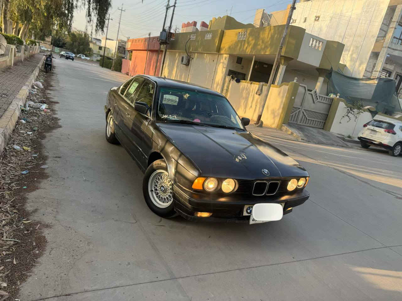 (بسم الله الرحمن الرحيم)
الحلال للبيع فقط بدون مراوس بدون اقصاط✅🔱
موديل1991 (6 سلندر ) 525iA اصل  ✅✨💙
محرك كبس (مسكر) ⚜️✨
سياره لون اسود 🖤 السياره جاهزه من كلشي💯✨
رقم دهوك دولي   2027  ✅💙
صبغ عام للجماليه شرط✅✨💙
مكفوله من الحادث وضربه شرط💯🔺
كير محرك شرط لأ صرف ولأ بخار 💯🔱
بيلاد اوتوماتيك ✅✨
سلايد كهربائي ✨⚡️
غرفه فورميكا+ثلاث بردات✅✨
جامات كهربائي وشغال✅✨
صدر أمامي خلفي جديد كهربائيات 💯✅💙
تخم تاير  جديد تخم ويل خليه  جديد💯✅
و باقي التفاصيل و النظافه كدامكم✅💙
السياره حيل نظيفه مقارنه بخواتها بنفس الموديل💯

السعر (48$) و بيها مجال بصيط للشراي✅💙
رقم هاتف: ( *********** ) 
مكان السياره:.كركوك📍
