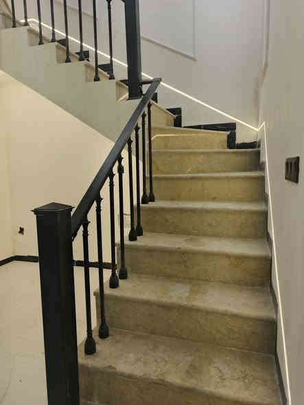 السلام عليكم سيد ميثم للتاسيسات الصحيه والكهربائيه 
تم تنفيذ عمل دار مساحه 100متر طابقين باحدث الطرق وجوده العمل بنضام البروفايل والاناره المخفيه
وب النسبا للصحيات نضام البطاريه وخلاطات دفن من ماركة تسكا حسب طلب صاحب الدار اتمنا ينال اعجابكم 
داخل النجف
للاستفسار ***********
*********** #كهربائين_العراق 
#الجميع
