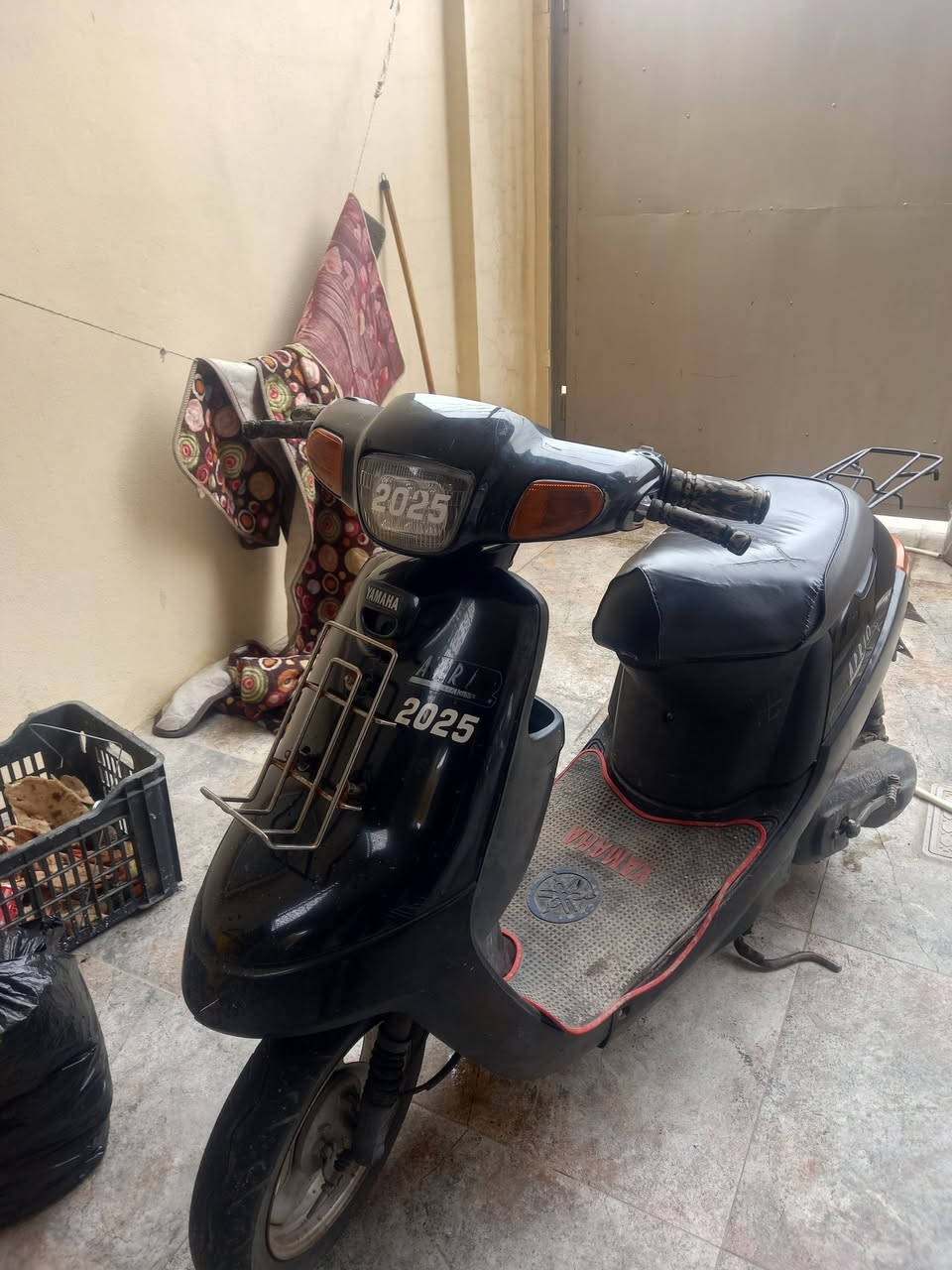 السلام عليكم موطور بوتين للبيع شرط من كلشي مكينة مامفتوحة نشاط فول لاجزة ولا ونة كهربائيات شغالة سلف شغال لايت عالي رماش بي السعر 330 وبي مجال بسيط كلو شرط شراي اتصل *********** مكاني الايسر
