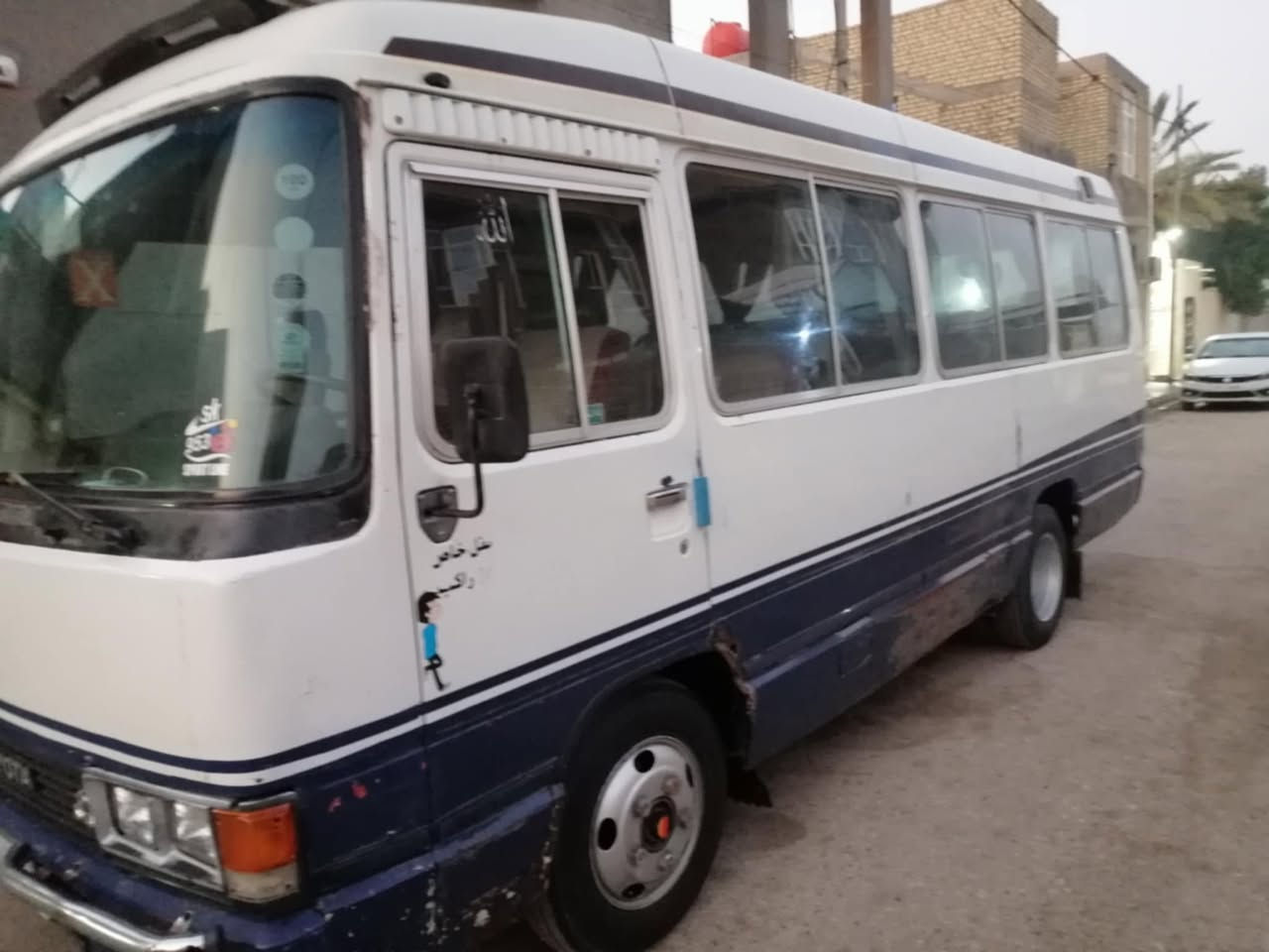 سلام عليكم كوستر عريض للبيع مكاني سماوه سياره مكينه كير اكسن راس الثور جمره تبريد شغال رقم ألماني بصره شرط الوكاله مصفره هيئه ومرور مكينه بيها تنقيص بدون بخر فقط تنقيص اشري يتصل ولي ماعاجبه ال لايتصل  *********** دسك باور
