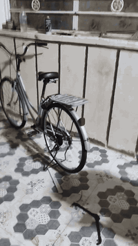 بايسكل للبيع نضيف ومرتب للتواصل خاص أو اتصال ٠٧٨٥٥٦٧٠٠٨٨