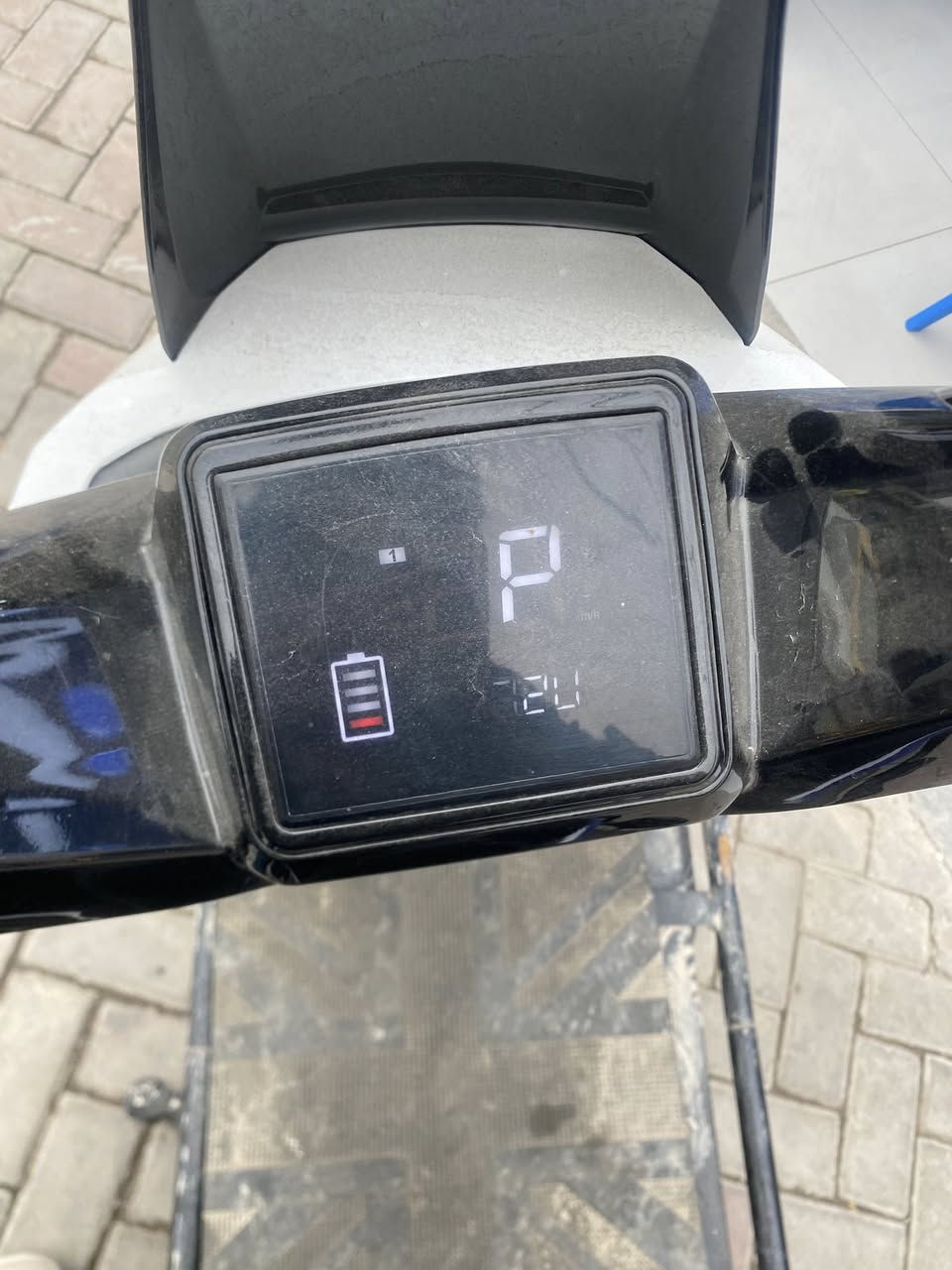 السلام عليكم 
حبايب دراجة شحن نضيفة كلش نفس ما شفتوهة بل صور 
مكاني بغداد الدورة شارع ابو طيارة 
السعر 750
***********
