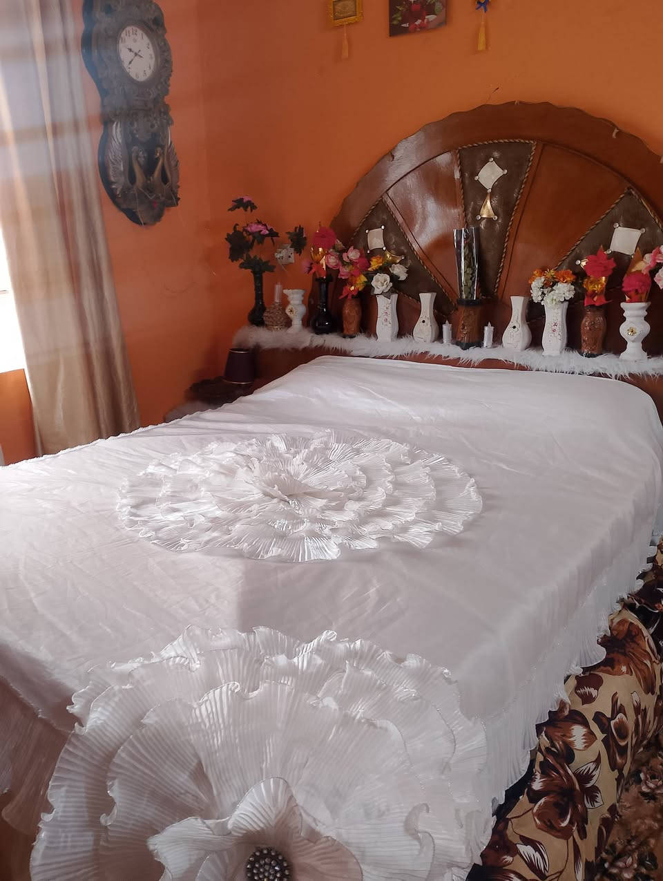 غرفه نوم للبيع تواصل عل رقم ***********
