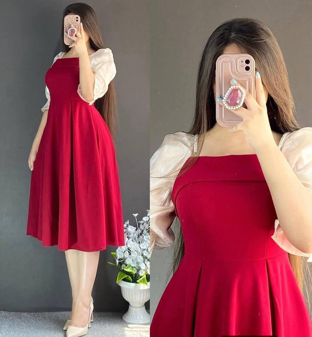 تألقي بالأحمر الملكي مع أحدث كولكشن كوري! ❤️✨
​لأن ذوقك مميز، وفرنالك الفستان الأحمر بـ 3 قصات كورية مختلفة تخطف الأنظار:
​اللمسة الفخمة: فستان كلاسيكي مع بروش أنيق وثنيات صدر ناعمة.
​الستايل الهادئ: قصة بسيطة مع أكمام شيفون بيضاء تبرز جمالك الطبيعي.
​الإطلالة الجريئة: تصميم عصري بأكمام "بالون" منفوخة لستايل كوري مختلف.
​أي موديل حبيتيه أكثر ويعبر عن ستايلك؟ 😍👇
​للحجز والاستفسار عن المقاسات، راسلينا على الخاص (الكمية محدودة) 💌توصيل ٣ الاف لكل العراق


**إذا كنت صاحب هذا الإعلان وتريد حذفه لأي سبب، رجاءا أرسل رسالة إلى الدعم الفني**