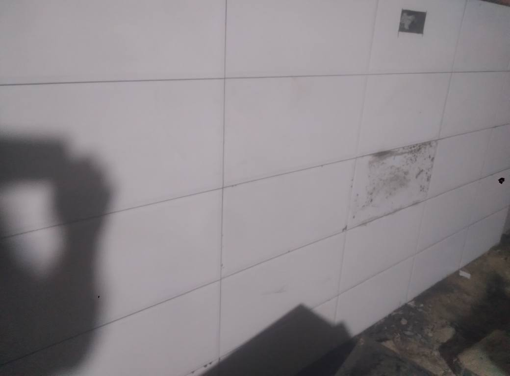 مقاولات عامة
بناء هيكل طابوق او بلوك او فرمستون 
تسليم مفتاح 
سيراميك جداري وارضي وبورسلين وبايات درج 
لبخ ومخمر 

***********
