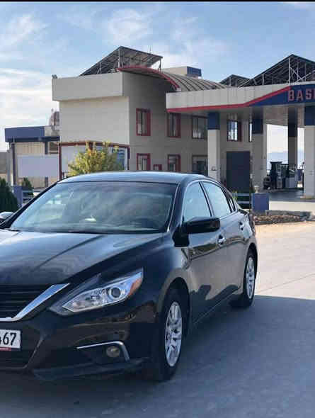 سەرەتا بە ناوی خوای گەورە ٢٠١٧ s نیسان ئەلتیما
دوو پارچەی هەیە بێ ناو گرتن 
بۆنیت و چەمەلاغی سەکن 
١٠٠ هەزار کیلۆمەتر رۆیشتوە
سەنەوی هەتا ١/١٠/٢٠٢٨ تازەیە
ماڵی من نییە ئەوە ژمارەی خاوەنەکەیتی *********** بشدار
