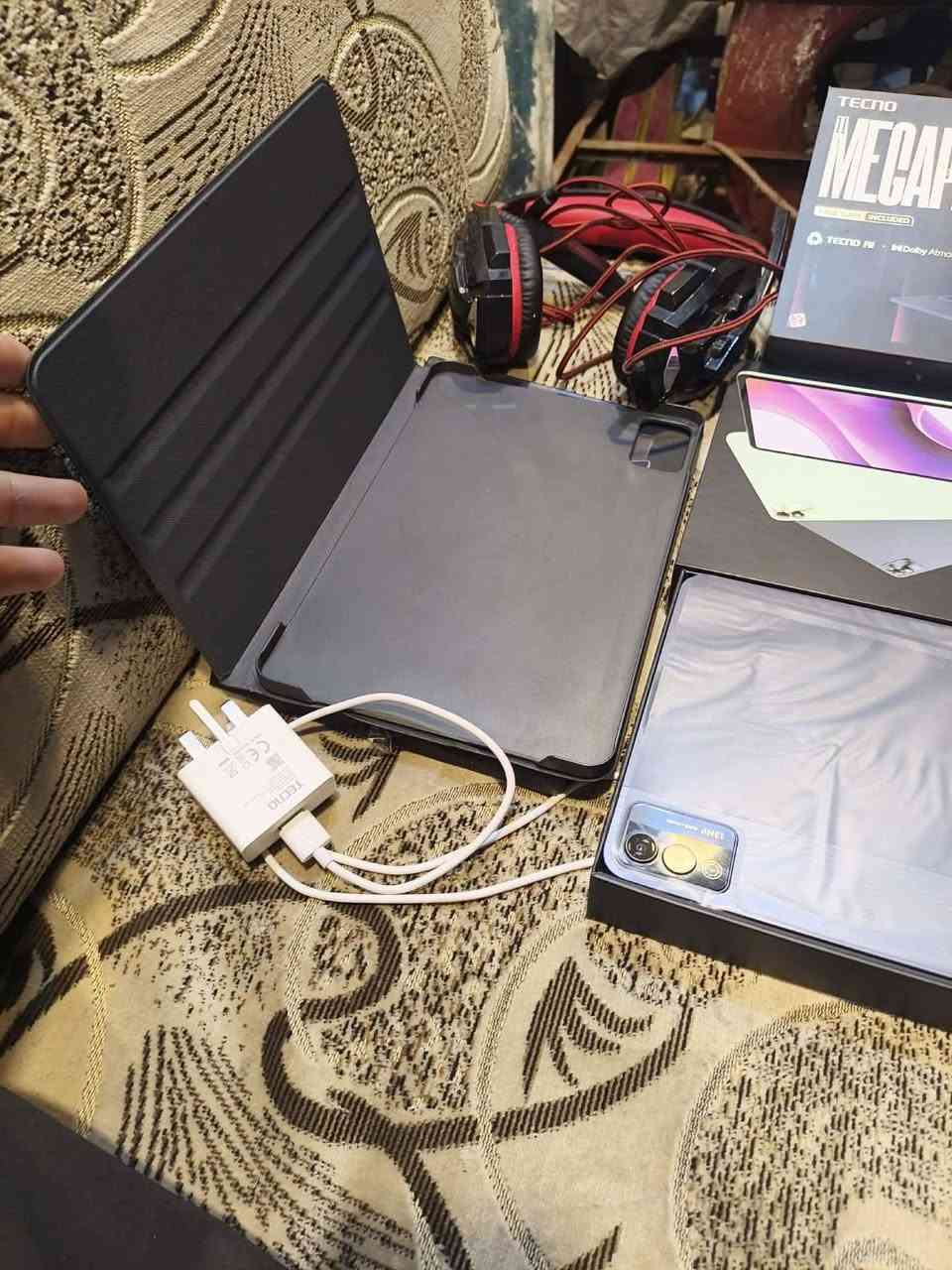 سلام عليكم ايباد للبيع ذاكرته 256 بوبجي 60 فريم سلاسه فوال بعده جديد مامستخدم هواي وياء شحنته ولكفر ول محيطيه ولزكه بي جهاز جديد ممفتوح وها عل فحص؟ مكاني صقلاويه ❤


**إذا كنت صاحب هذا الإعلان وتريد حذفه لأي سبب، رجاءا أرسل رسالة إلى الدعم الفني**