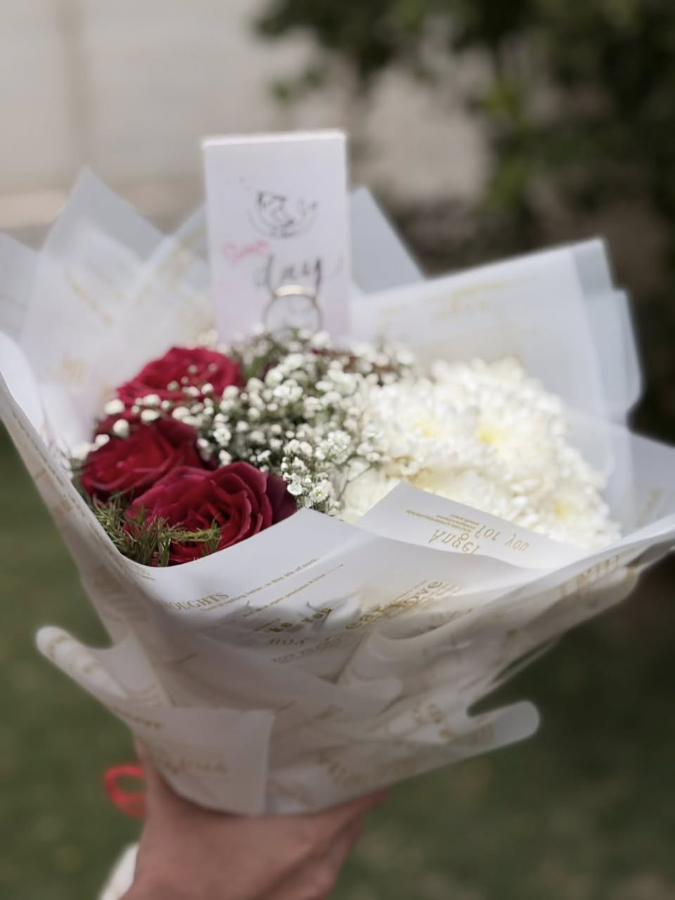 #اوردر_مسائي_جميل_لعيونكم_الحلوه_ 😍❤️
الف لعافيه لصاحب البوكيه مستمرين بلعروض الجميله لعيونكم تدللون علينه ❤️🌸🥰
#كله_متوفر_بس_يم_فضه_ 🎀🪻
#لتواصل_ماسنجر_واتساب_*********** 📞🥰
#متوفر_توصيل_لجميع_المحافظات 🚗🦋
