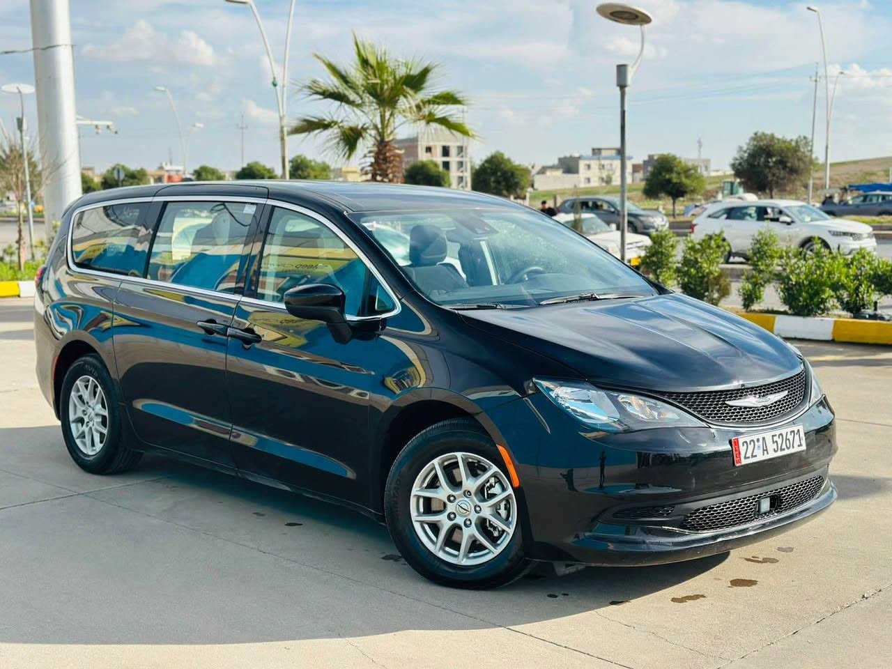 2024 CHRYSLER VOYAGER, LX
فيوجر وارد موديل 2024 
السياره بدون صبغ -  السيارة مكفولة 
سعر 242 
السياره مرقمه اربيل - رقم أجره 

حجم محرك 3600 - V6 
بصمه 
بصمة تشغيل 
أبواب كهربائية 
صندوق كهرباء 
شاشة وكامرة دوارة
ثلاث قطع تبريد تحكم مركزي
7 راكب 
تشغيل عن بعد
رادار تحديد مسار توقف ذاتي
سيارة جديدة ماشية 34 الف 
تخم تاير جديد 

رقم اربيل الجديد فحص وهزه جديد 

مكان السيارة اربيل- معرض اربيل كارس
***********واتساب اكر, نينوى
