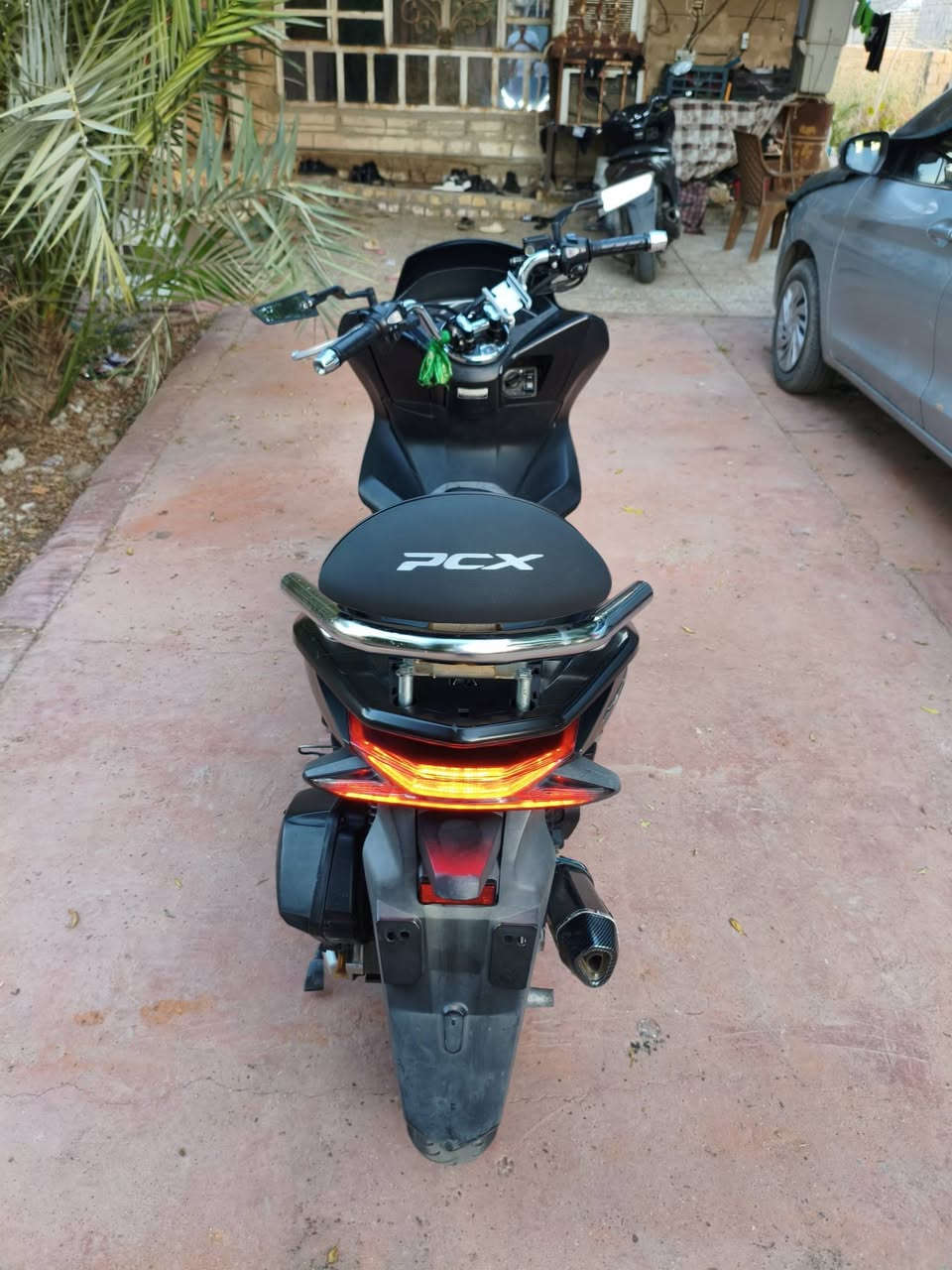 سلام عليكم اليدور مكينه بلجيس 
Pcx  جيل الثالث
 كفاله عامه مال جناي الله شاهد دهن امزويل وغير المحسن مادير بيهه صانصه اصليه كاتم صوته طرب 
مسويله ادامه كامله تخم تاير 
رايده ب12 ونص وبيه مجال 
مكاني مدينة الصدر رقم ***********
