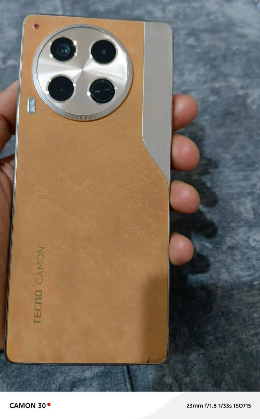 ‏للبيع جهاز TECNO CAMON 30 سعة 256GB رام عشوائيه 8
‏الجهاز نظيف وشغّال بصورة طبيعية
‏90 فريم بوبجي
بطاريع 5000 ملي امبير
شحن سريع 70 واط 
‏الشاشة فيها كسرة
‏الشاصي بيه ميلان خفيف.
‏
‏باقي أمور الجهاز تعمل بشكل جيد .
عنواني بغداد  غزالية يوجد توصيل


**إذا كنت صاحب هذا الإعلان وتريد حذفه لأي سبب، رجاءا أرسل رسالة إلى الدعم الفني**