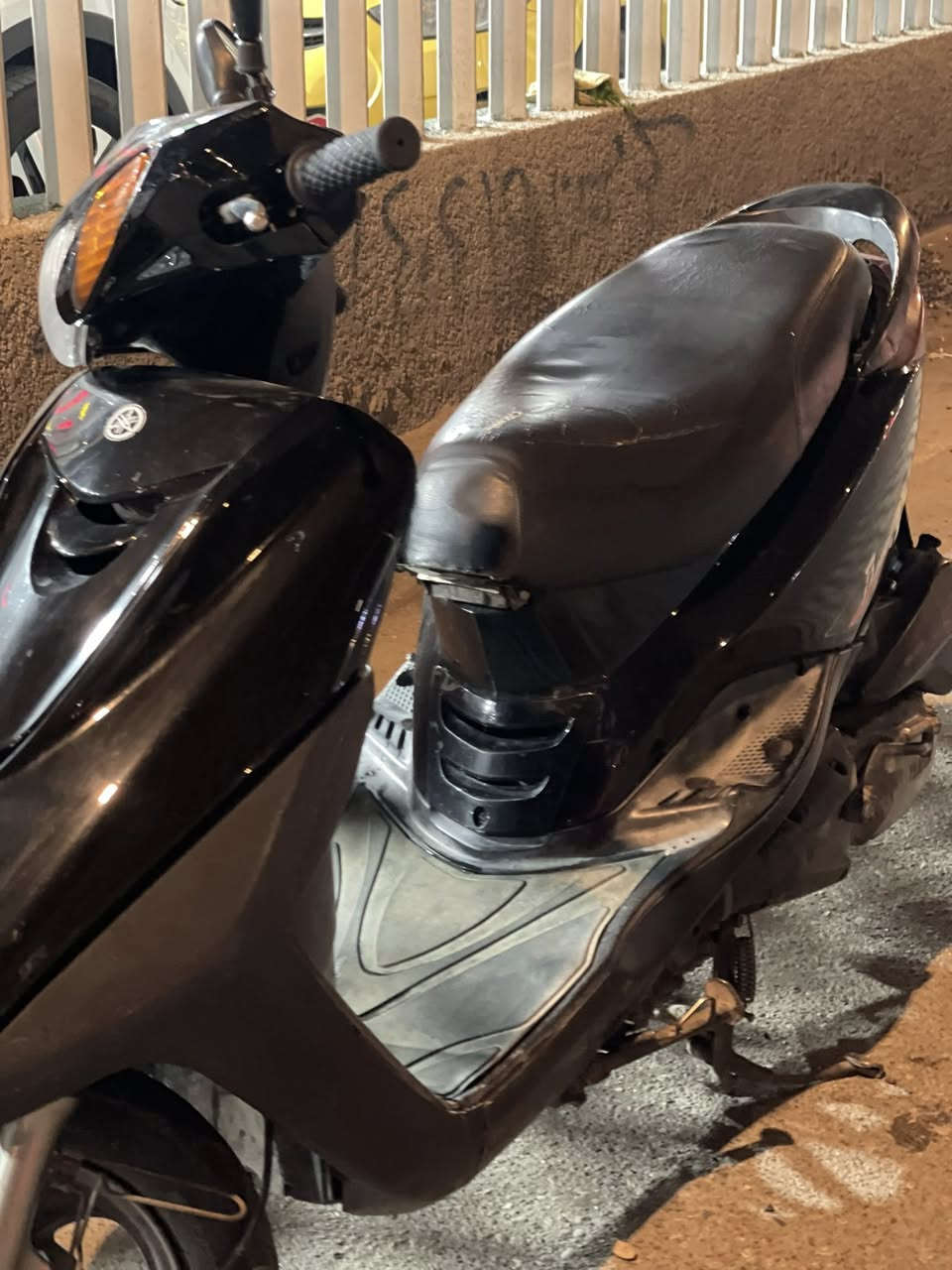 السلام عليكم دراجه بريز كامله
كامله سلف وهندر كفرات زينه شوفه عينك 
السعر ٥٥٠ وبيهه مجال 
***********
بغداد .الاعضميه ، الكسره
