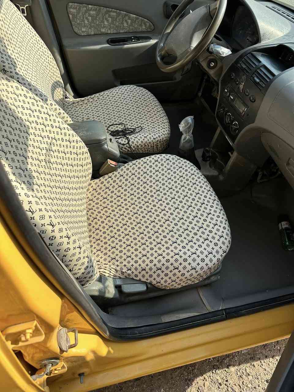 السلام عليكم
طيبه 2016 مدوشمه جديد 

بيها باب صبغ 

وبيها تخم تايرات جدد 

صدر جديد 

مكينه تبخر 

السعر 32 ورقه 

العنوان بغداد الجديده النعيريه 

رقم الهاتف ***********
