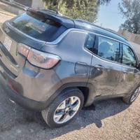 جيب كومباس • ٢٠١٨ • حادث قطعة واحدة