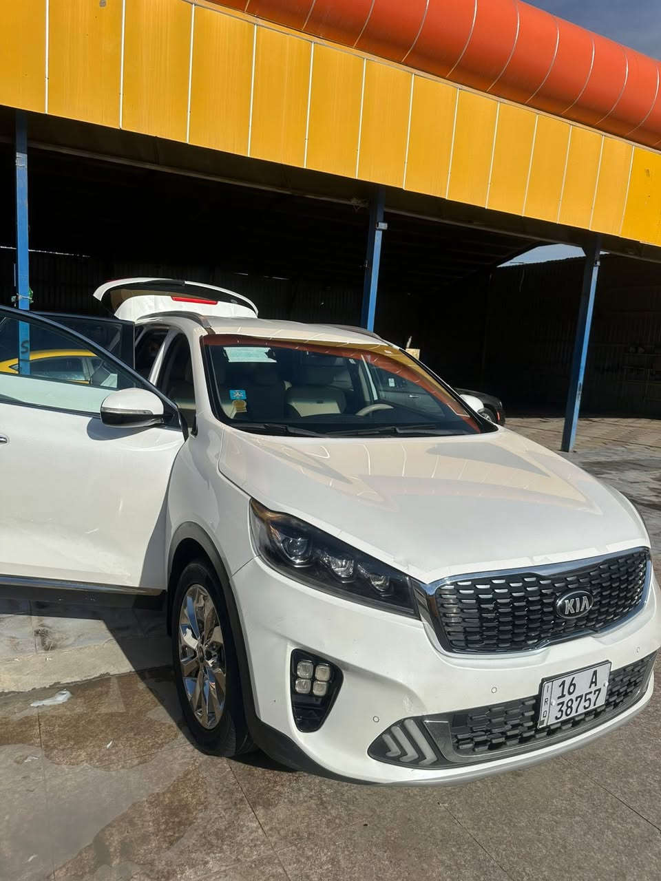 السلام عليكم سورنتو موديل 20 خليجي 
مكفوله كفاله عامه عدا بارد گد شبر باب الصدر 
صور السياره گدامكم المكان الناصريه حي اور 
السعر 260 وبها مجال 
***********
