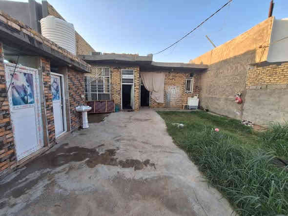 اسعد الله اوقاتكم بكل خير أحبتي
يتوفر دار سكن للبيع 

المساحه لكليه "200 متر 

سند ٢٥ 

استقبال 
غرفه
صاله
مطبخ 
 صحيات 

البيت نقص ارضيه والبخ وبيتونه

بناء  2023

العنوان بابل ابي غرق مقابيل الطاقه الكهربائيه بشارع الوسفيه 
السعر  57 مليون بي مجال شراي 

للاستفسار لاتصال على ***********
جميع الخدمات ماي كهرباء
